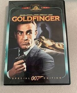 Cover of the Goldfinger Special 007 Edition DVD featuring Bond with a gun.